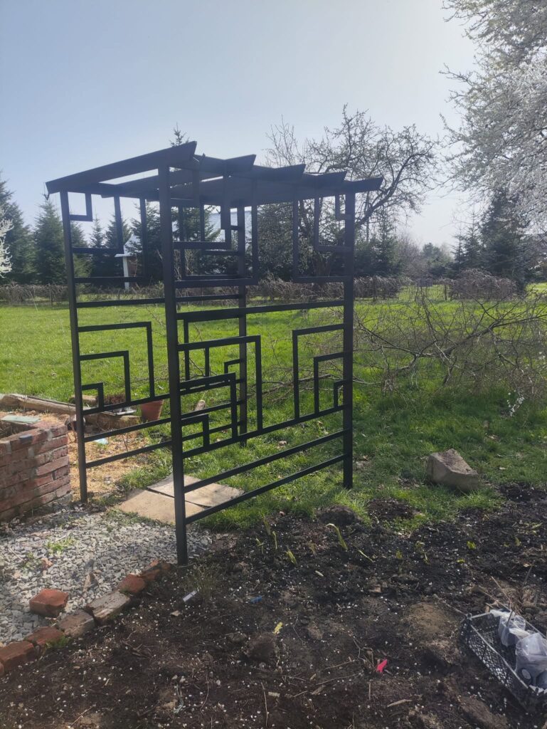 Nowoczesna Pergola do Ogrodu – Projekt Autorski (Inspiracja Japonia)