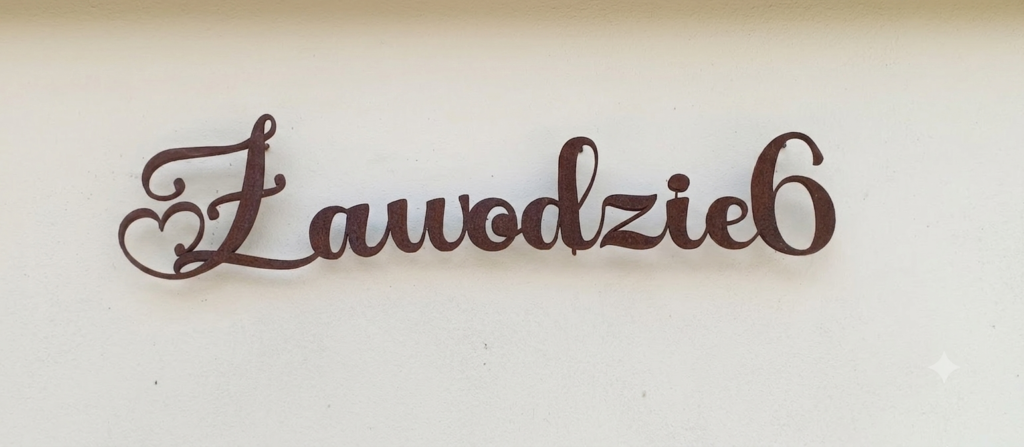 Tabliczki adresowe Stalowy Napis Adresowy z Cortenu – Unikatowe Ozdoby Domu